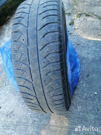 Bridgestone Ice Cruiser 7000 235/65 R17