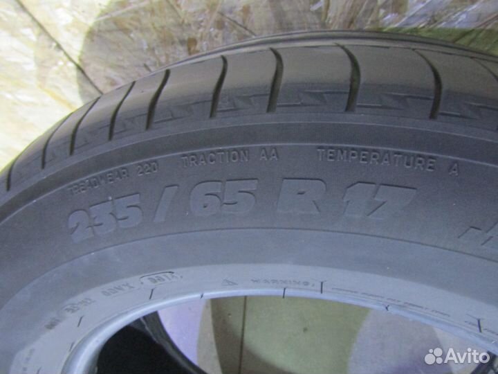 Michelin Latitude Sport 235/65 R17