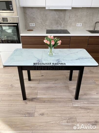 Кухонный стол. Бесплатная доставка