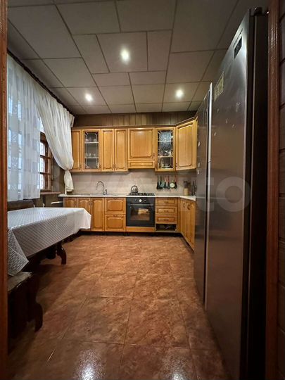 Дом 360 м² на участке 6 сот.