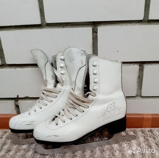 Коньки женские 35 размер
