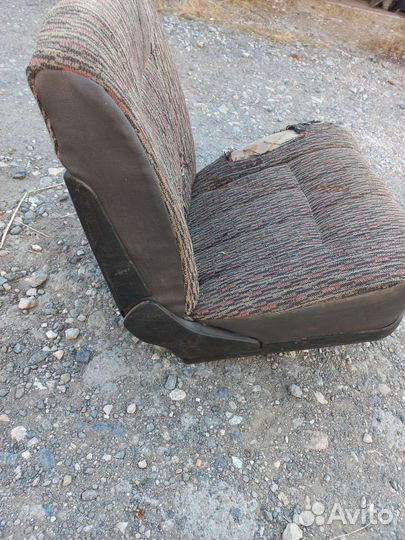 Сидение переднее от Волги и Газели с салазками