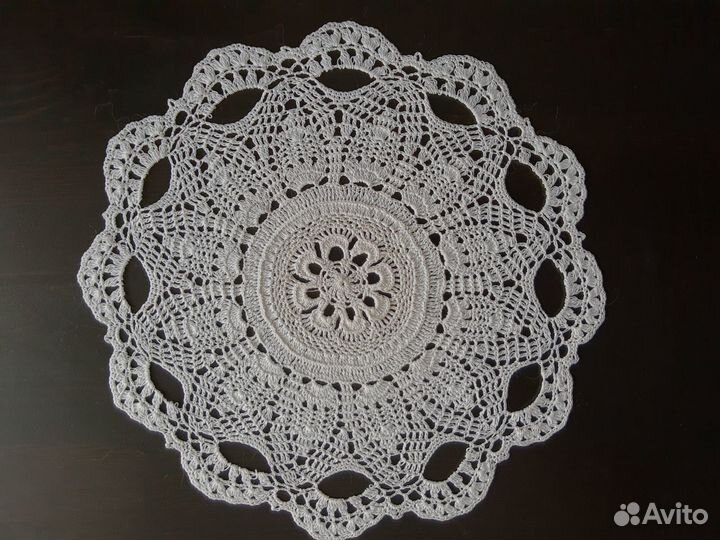 Салфетки вязаные ручной работы