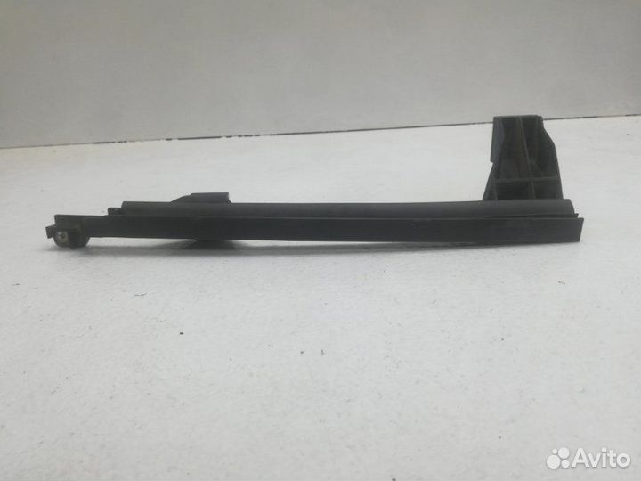 Направляющая стеклоподьёмника задняя правая Kia