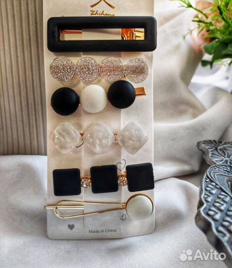 Заколки для волос