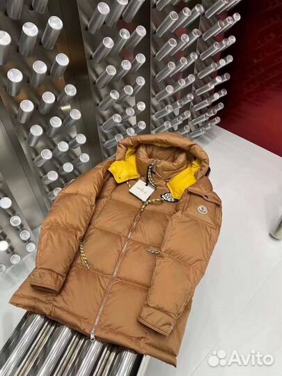 Пуховик moncler