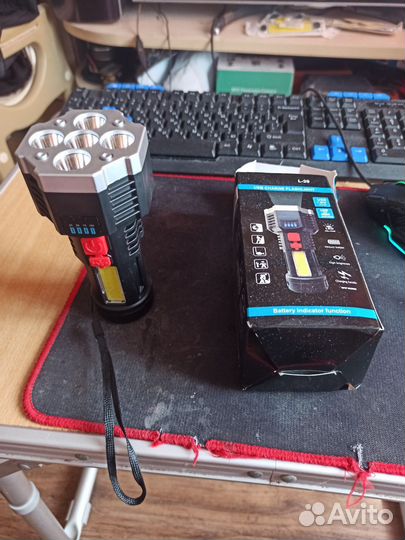 Фонарь светодиодный аккумуляторный 18650