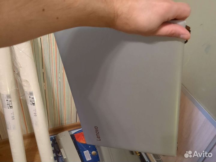 Крышка с матрицей и петлями