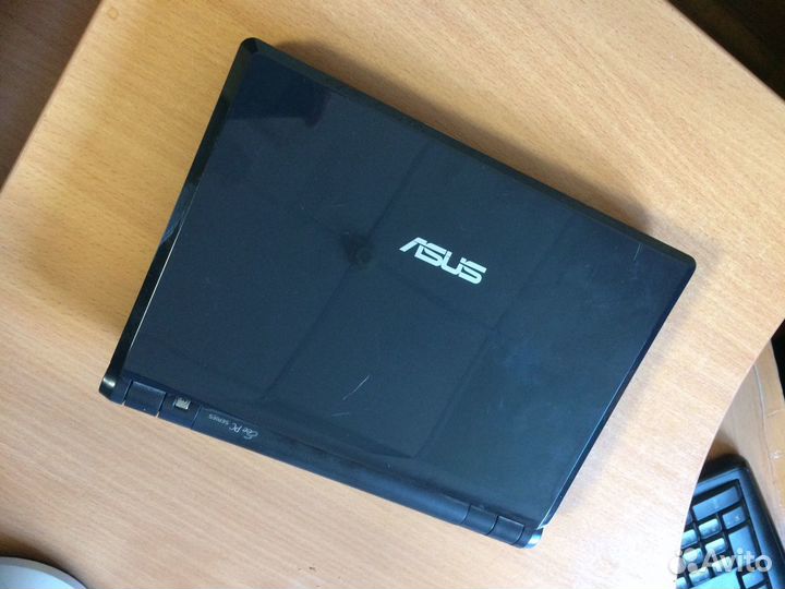 Asus EEE PC 900 нетбук