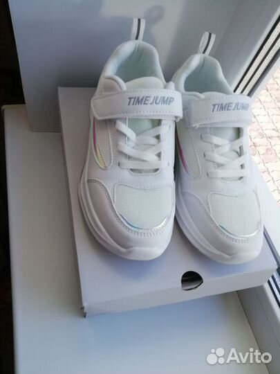 Кроссовки детские новые 33 размер