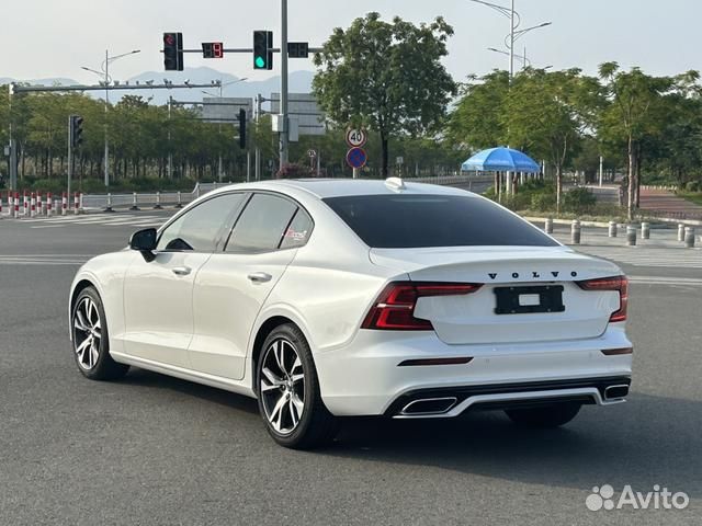 Volvo S60 2.0 AT, 2021, 29 000 км