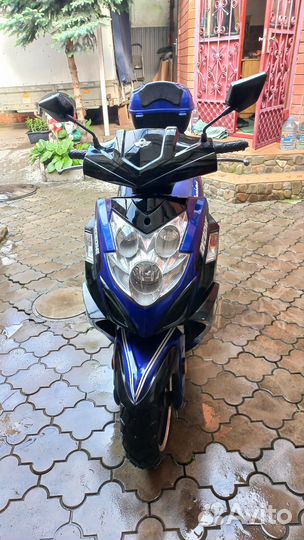 Продаю скутер мотороллер