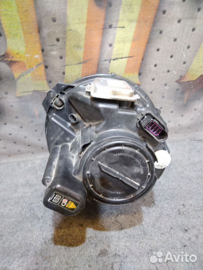 Фара передняя левая Mercedes Benz W463