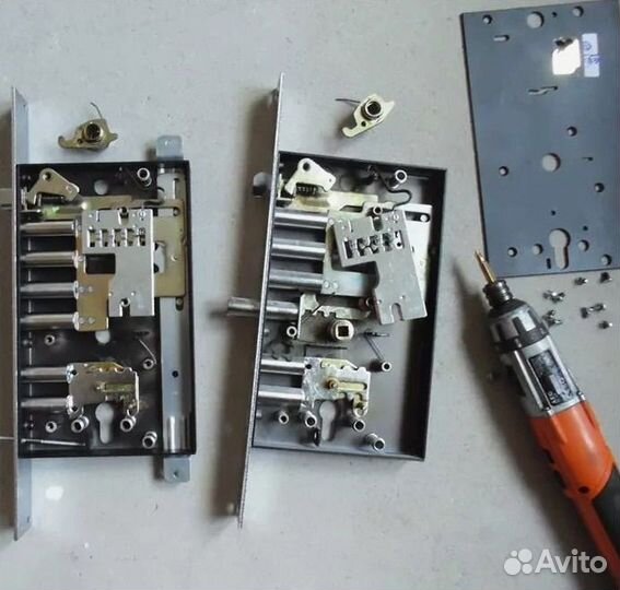 Вскрытие замков. Вскрытие дверей. Замена замков