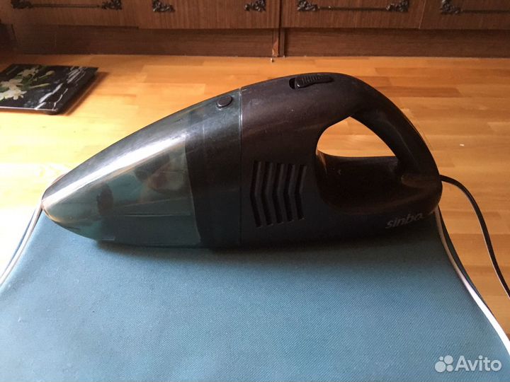 Автомобильный пылесос