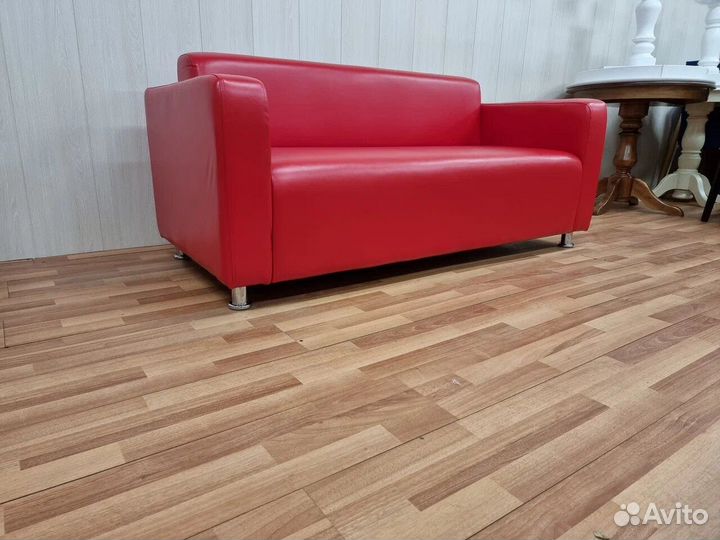 Диван для офиса