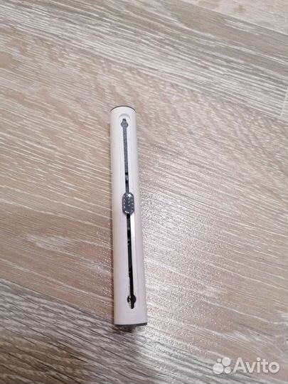 Устройство для Чистки Клавиатуры и Наушников