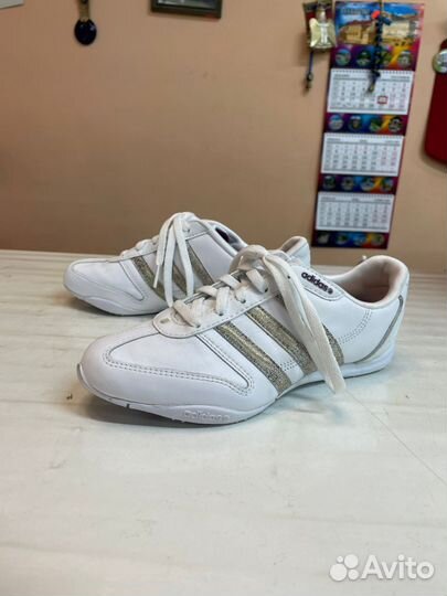 Кроссовки женские adidas