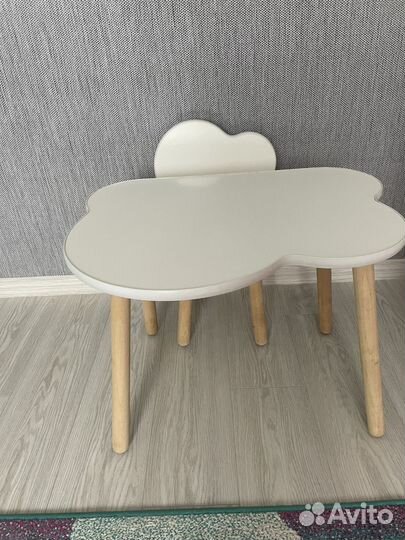 Детский стол и стул