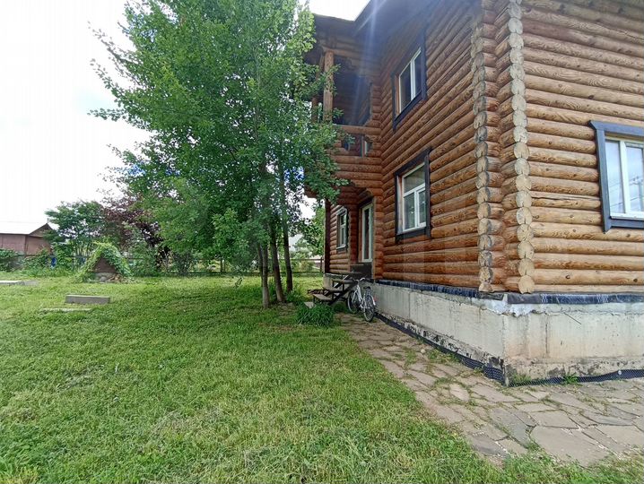 Дом 212 м² на участке 15 сот.