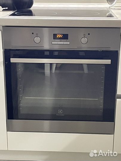 Духовой шкаф Electrolux