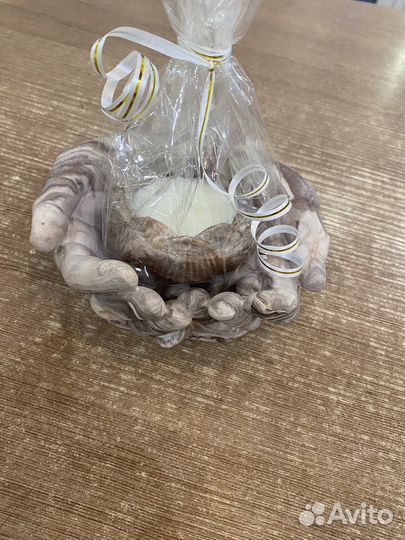 Статуэтка «Все в руках»