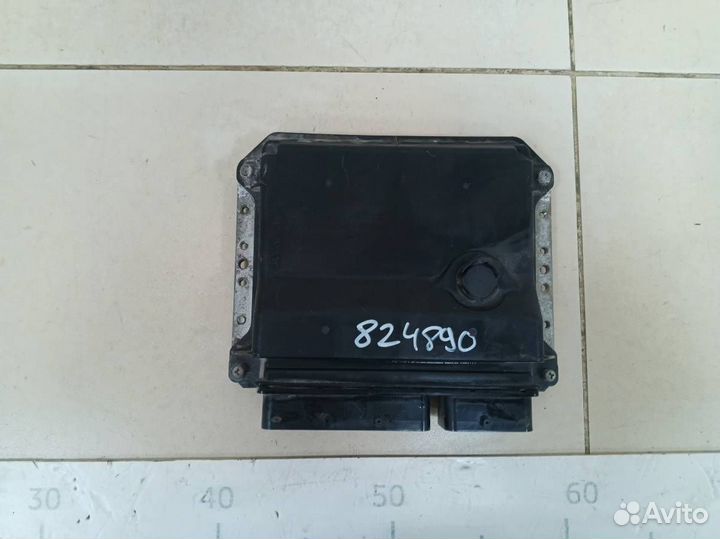 Блок управления двигателем Toyota Auris