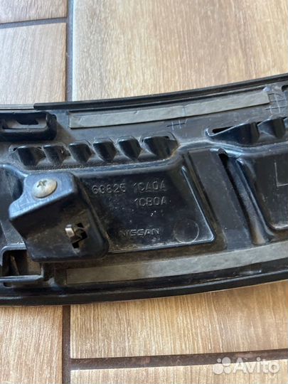 Накладка крыла передняя левая Infiniti Fx2 S51