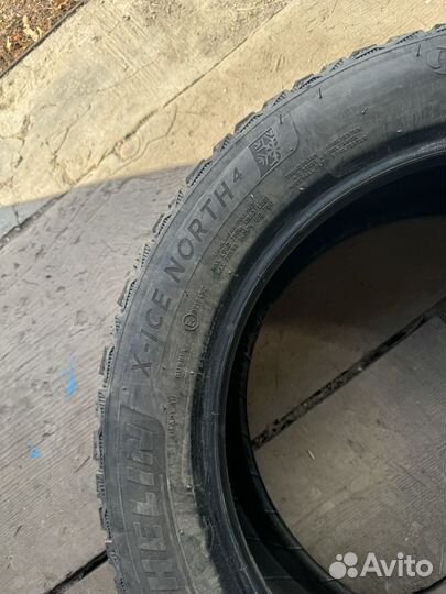 Michelin X-Ice North 4 215/55 R17