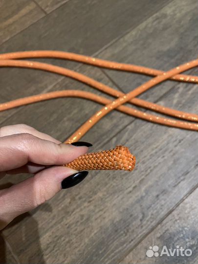 Гимнастическая скакалка