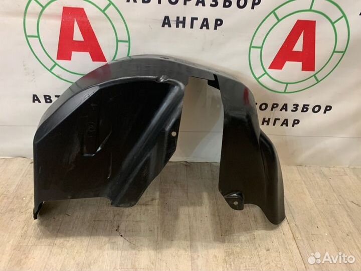 Подкрылок задний правый Nissan Note E11 (1.4)