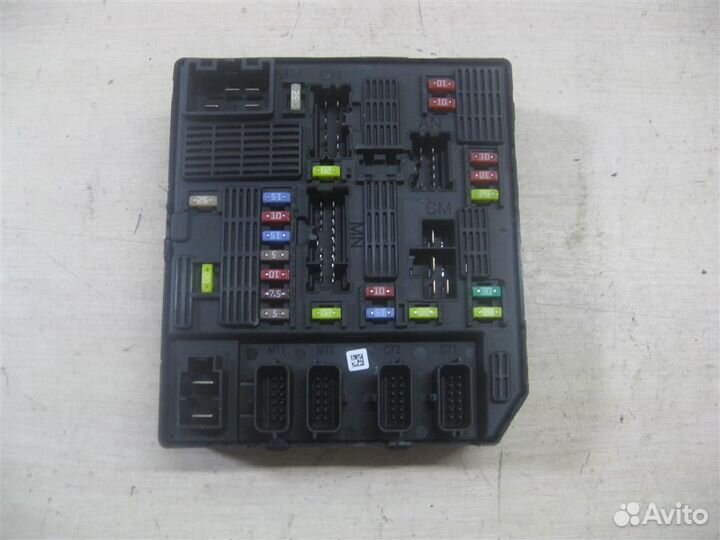 Блок предохранителей моторный Renault Scenic 3 (J