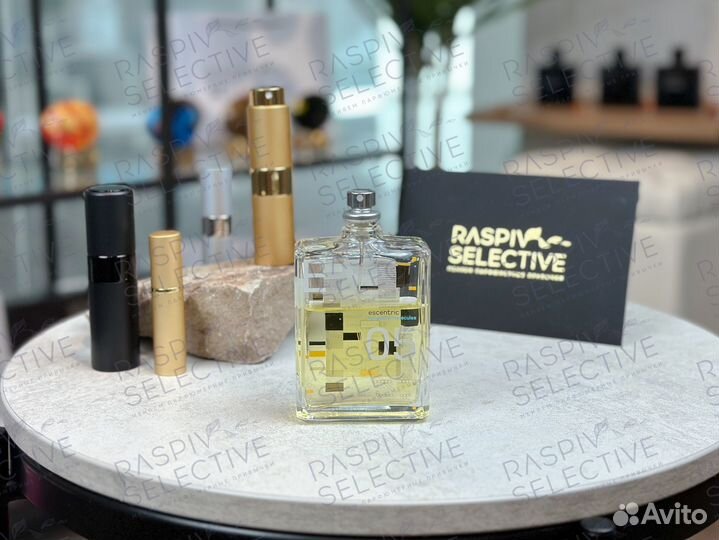 Escentric Molecules Escentric 05