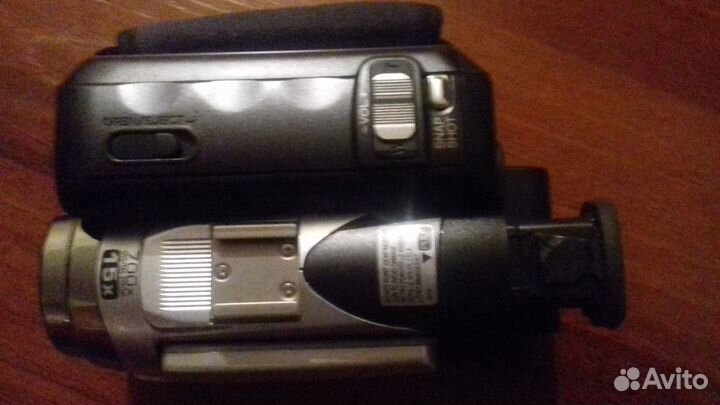 Видеокамера JVC GR-DF430AG