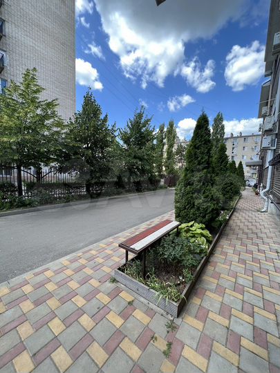 2-к. квартира, 87 м², 1/3 эт.