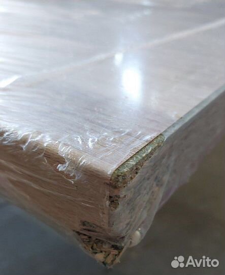 Сколы по углам.Влагостойкая столешница Союз 3050х6