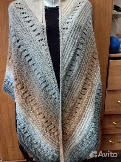 Вязаные шали ручной работы