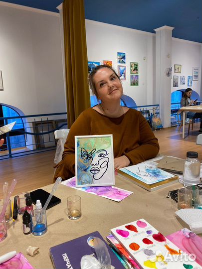 Арт-вечеринка с картиной алкогольными чернилами