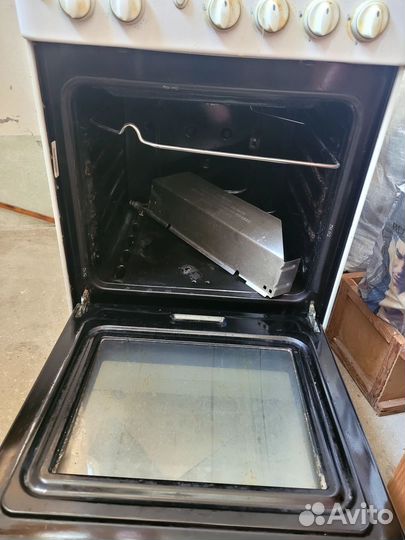 Продам газовую плиту indesit