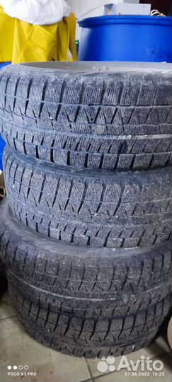 R16 Bridgestone Blizzak Revo GZ 215/65, PCD 5x139.7 DIA 108.5
