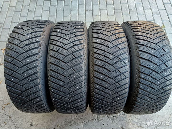 Goodyear UltraGrip Ice Arctic SUV 225/65 R17