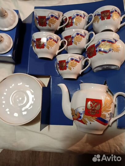 Фарфоровый чайный сервиз с гос символикой 6 персон