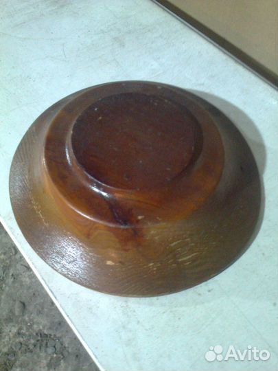 Деревянная тарелка, ручной работы