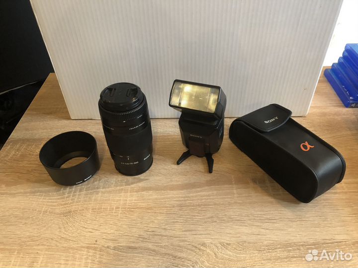 Sony телеобъектив SAL75300/ Sony вспышка HVL-F36AM