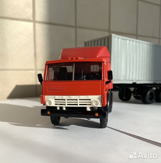 Камаз 54112 контейнеровоз Элекон 1/43