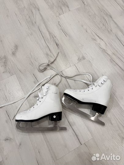 Коньки фигурные 32 размер