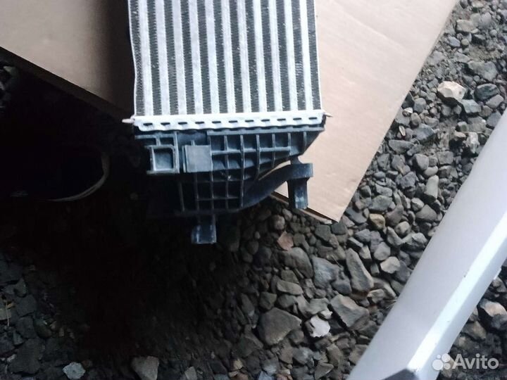 Радиатор интеркулера volvo XC 90