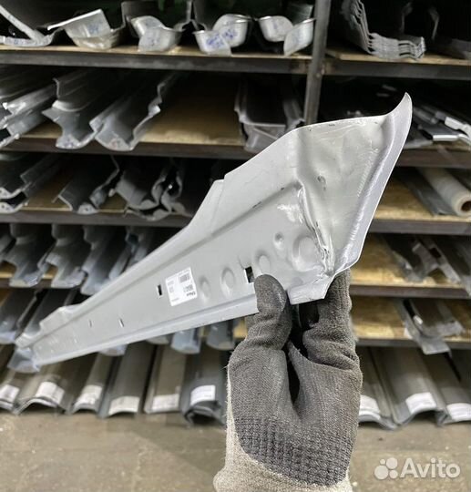 Порог правый Honda HR-V 1998-2006 (Polcar)