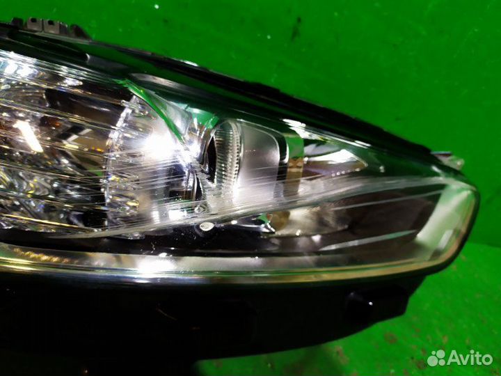 Фара правая Ford Mondeo 5 2014