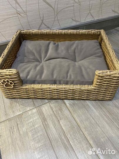 Лежак для кошечек и собак